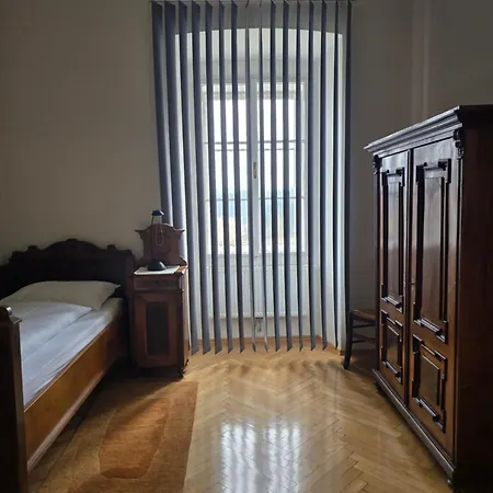 Benediktinerstift 3*